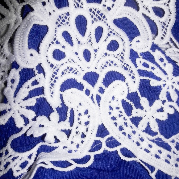 Blue Cold Shoulder Long Flare Sleeves Lace Top - Picture 5 of 6
